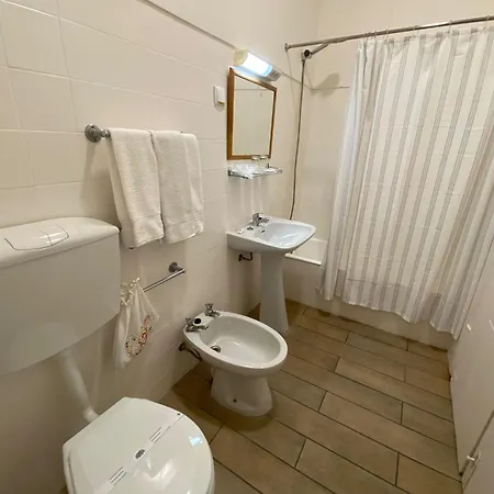 Uniao - 게스트하우스 토마르