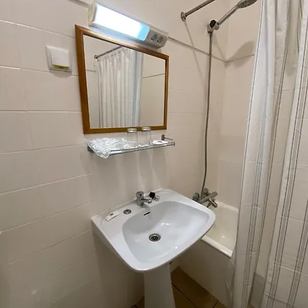 ゲストハウス Uniao - 4*