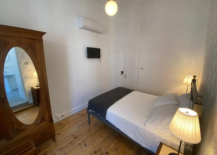 בית הארחה Uniao - טומאר